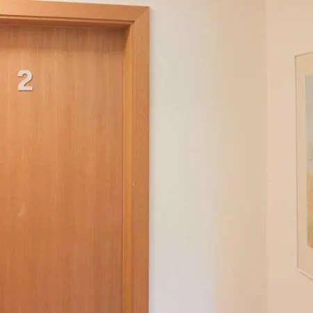 Haus Nikolaus 2 アパート