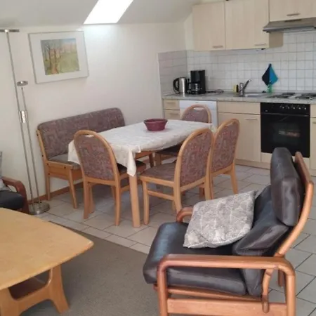 Haus Nikolaus 2 アパート